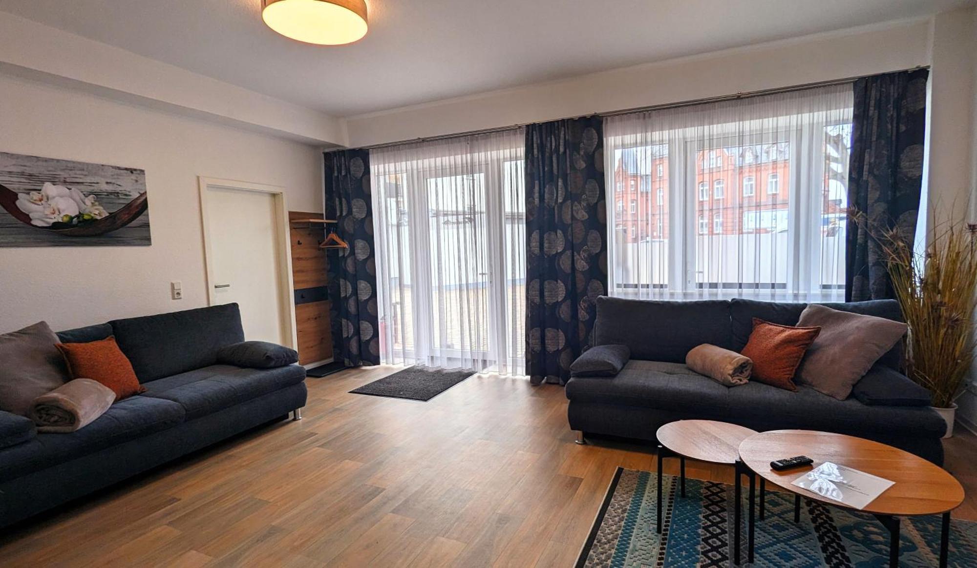 Fewo Urban Gotha-Apartment Friedenstein- Am Schlosspark- Parken An Der Der Tuer- Barrierefrei, 900 Meter Zum Bahnhof - Wallbox 외부 사진
