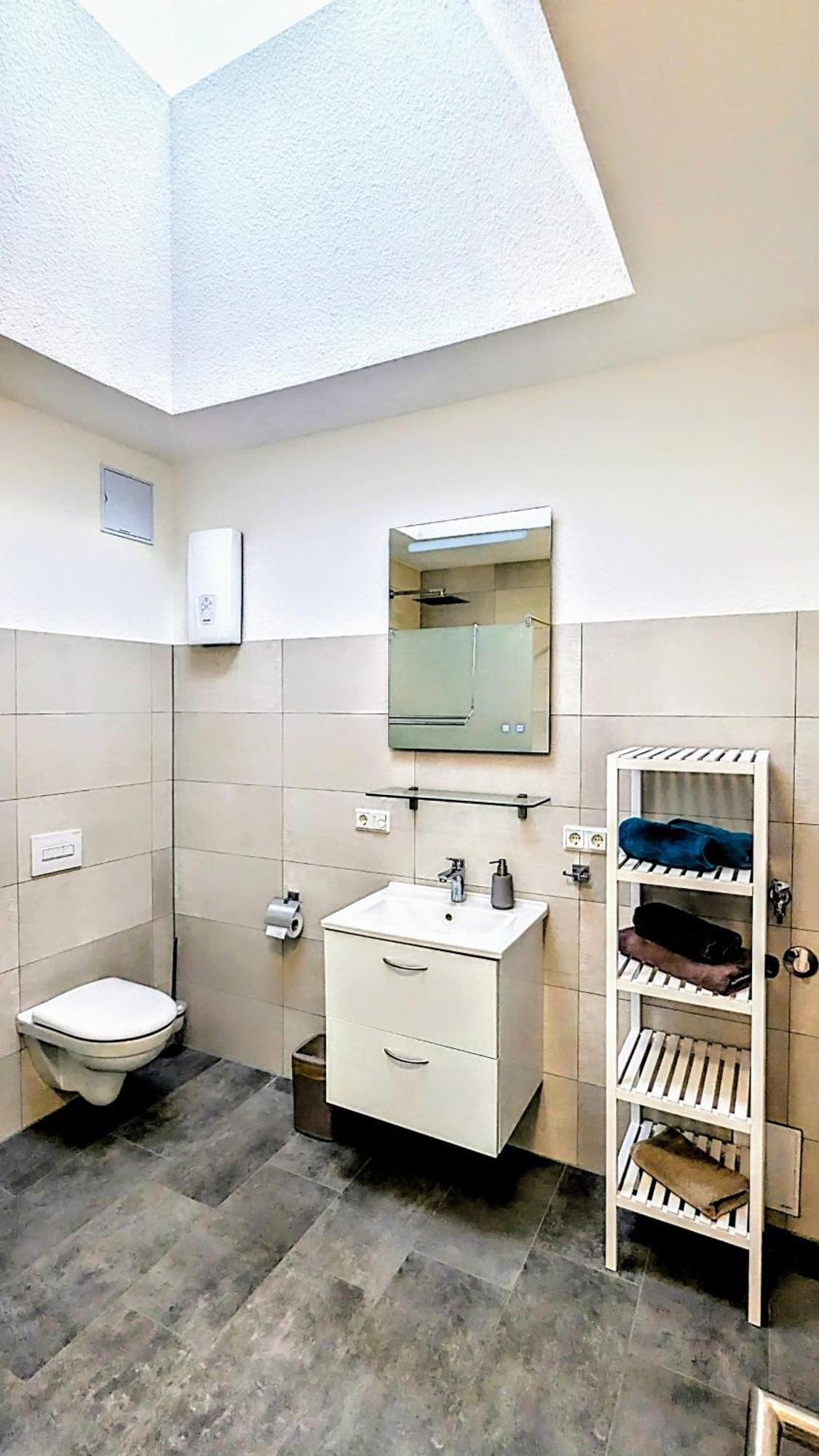 Fewo Urban Gotha-Apartment Friedenstein- Am Schlosspark- Parken An Der Der Tuer- Barrierefrei, 900 Meter Zum Bahnhof - Wallbox 외부 사진