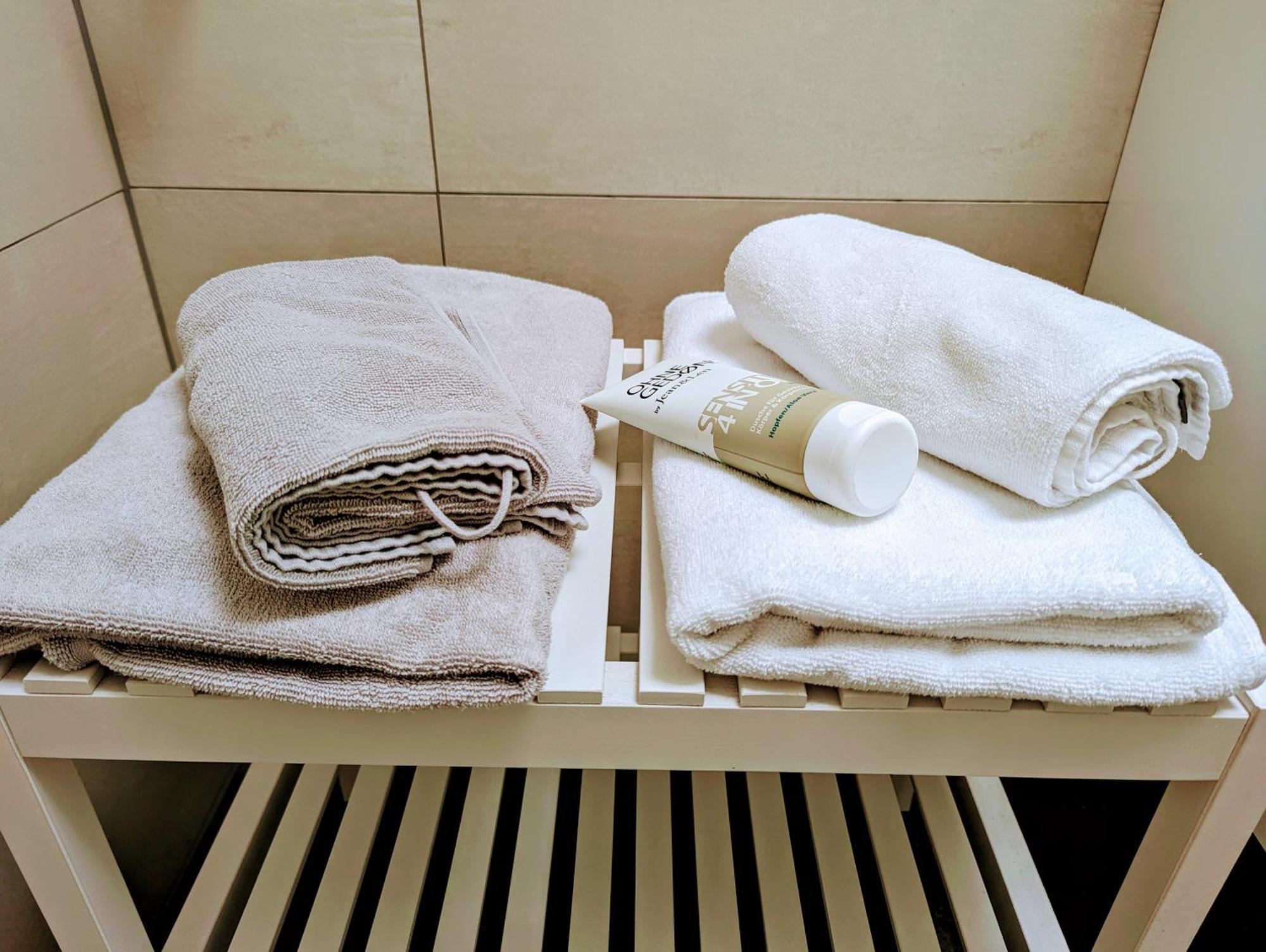 Fewo Urban Gotha-Apartment Friedenstein- Am Schlosspark- Parken An Der Der Tuer- Barrierefrei, 900 Meter Zum Bahnhof - Wallbox 외부 사진